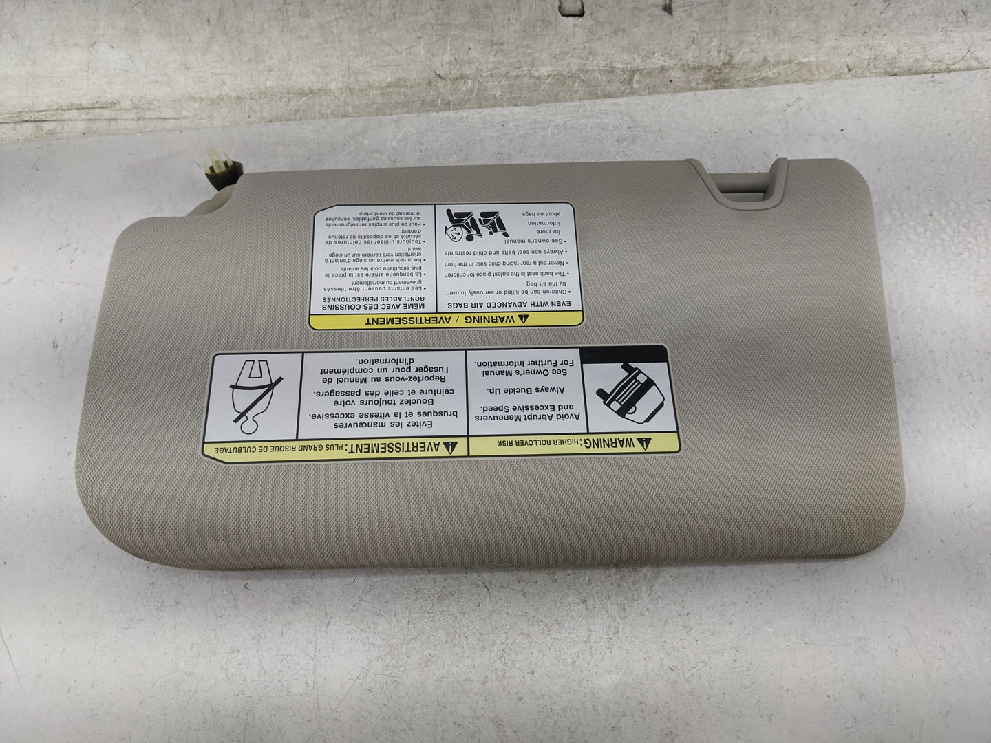 2014-2017 Nissan Rogue Sun Visor Shade Replacement Passenger Right Mirror Fits Fits 2014 2015 2016 2017 OEM Used Auto Parts 