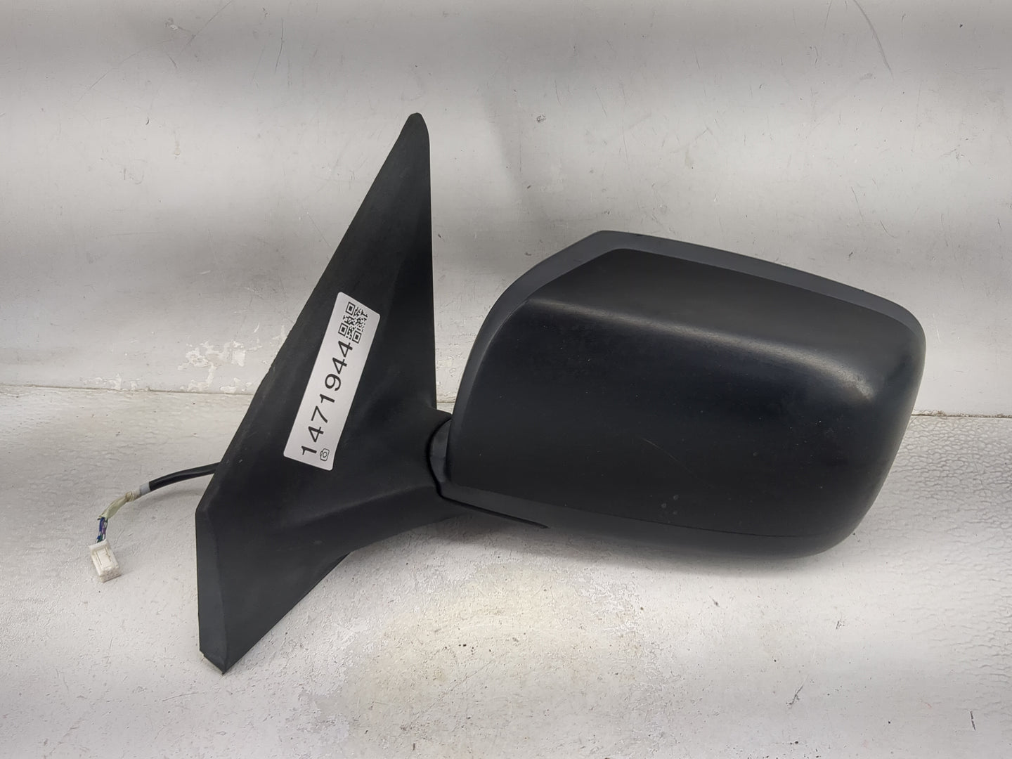 2008-2015 Nissan Rogue Driver Side View Mirror - Left Door Mirror OEM Used - Oemusedautoparts1.com