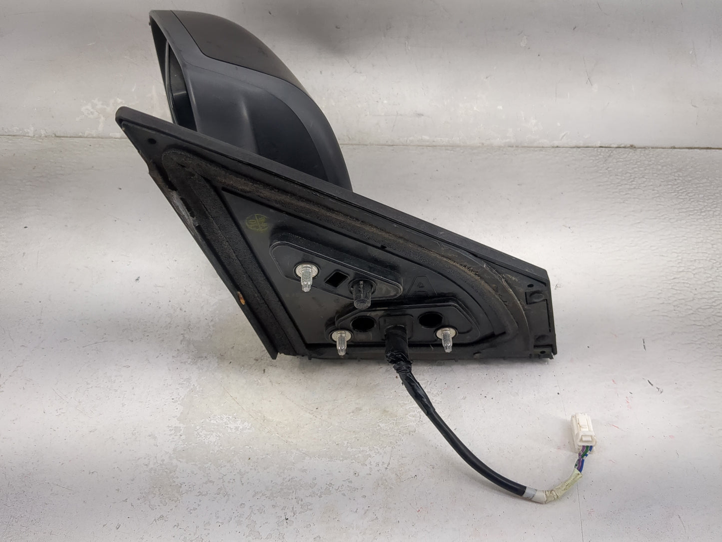 2008-2015 Nissan Rogue Driver Side View Mirror - Left Door Mirror OEM Used - Oemusedautoparts1.com