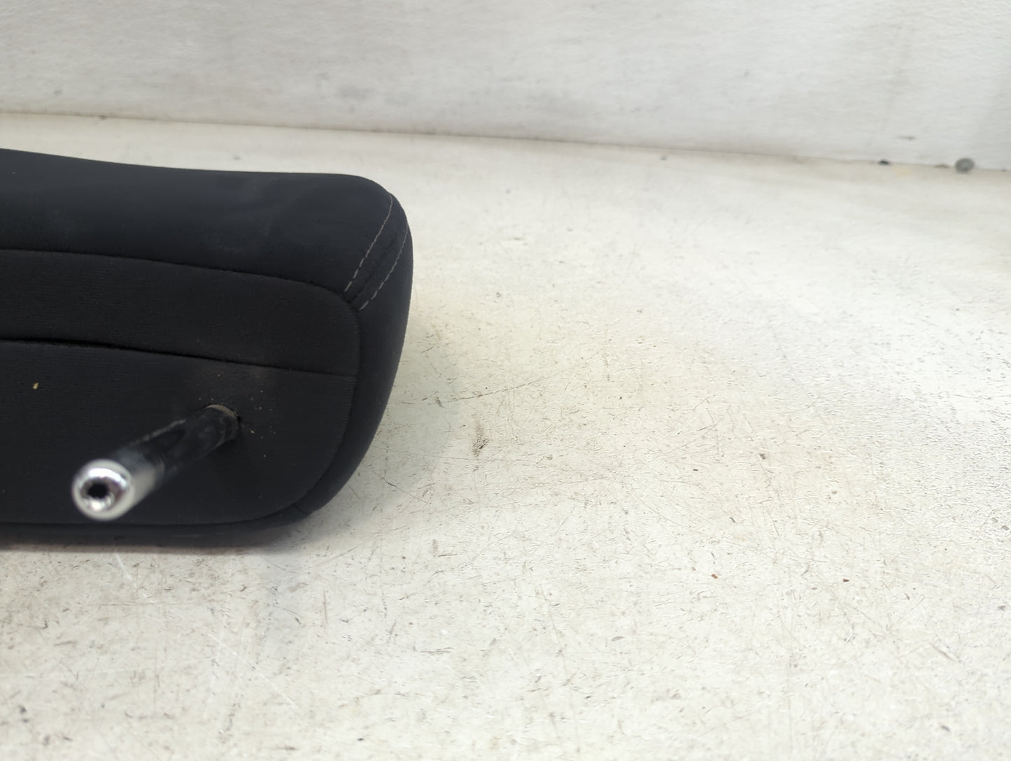 2014 Nissan Rogue Headrest Head Rest Rear Seat Fits OEM Used Auto Parts - Oemusedautoparts1.com