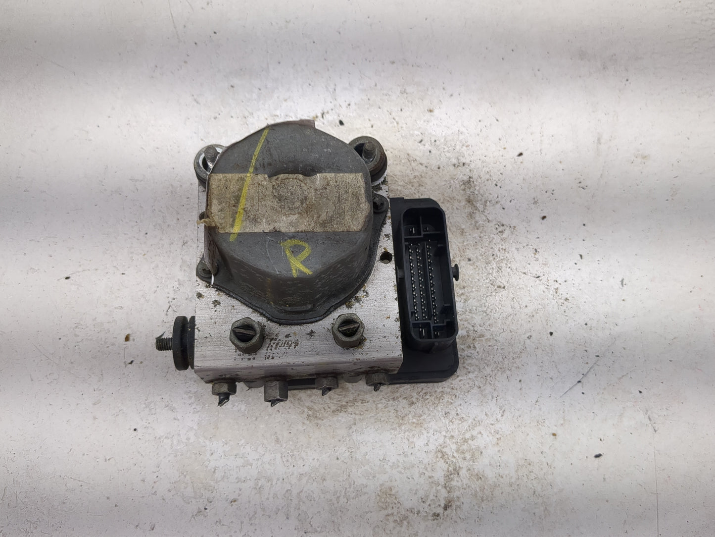 2014-2015 Nissan Rogue ABS Pump Control Module Replacement P/N:47660 4BF0A 269620 Fits Fits 2014 2015 OEM Used Auto Parts - 