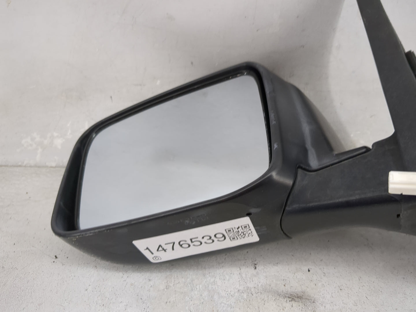 2008-2015 Nissan Rogue Driver Side View Mirror - Left Door Mirror OEM Used - Oemusedautoparts1.com