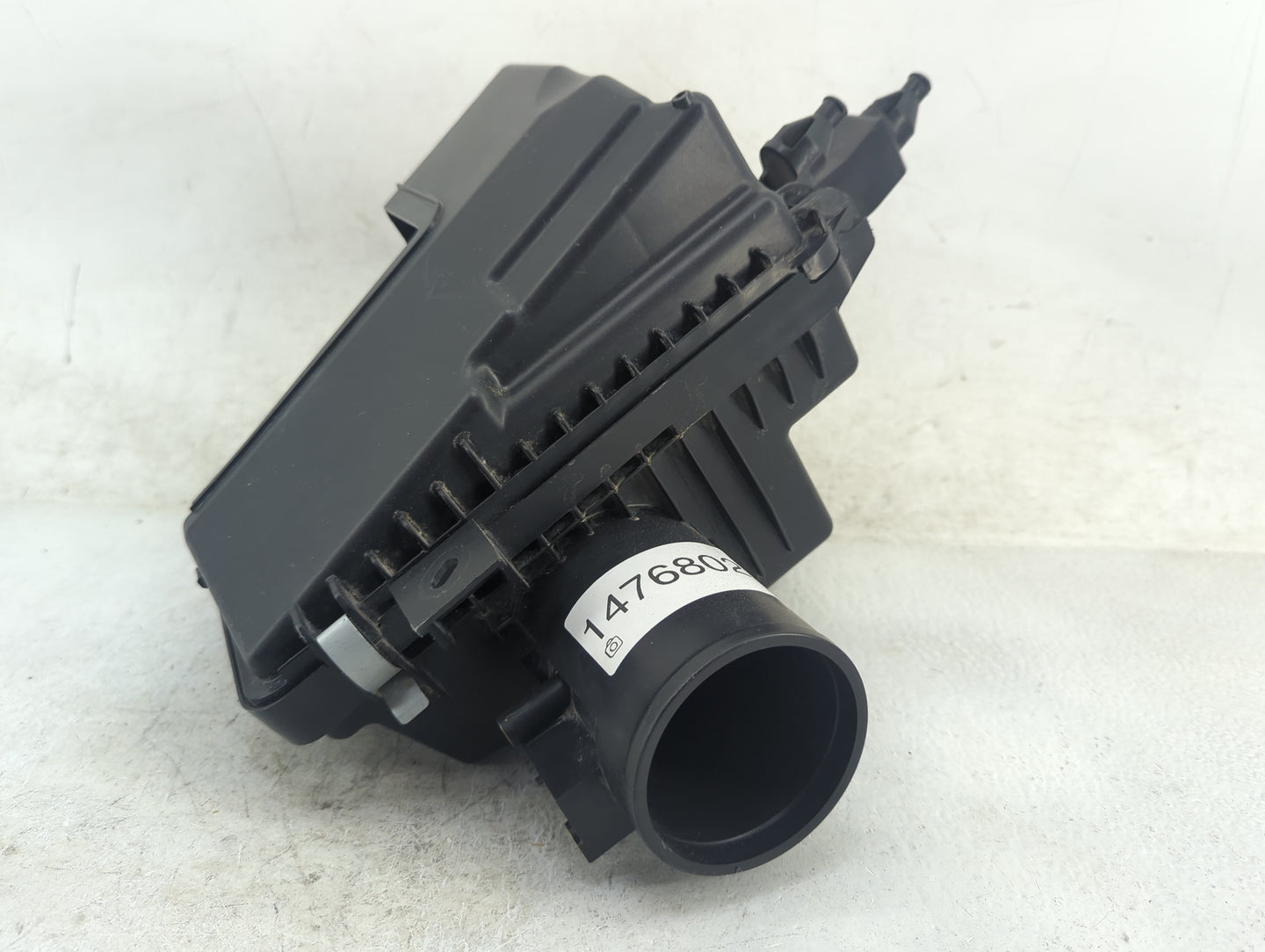 2014 Nissan Rogue Air Cleaner Intake-duct Hose Tube - Oemusedautoparts1.com