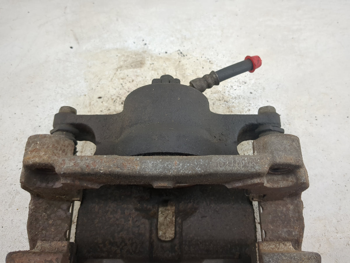 2014 Nissan Rogue Front Passenger Right Brake Caliper - Oemusedautoparts1.com
