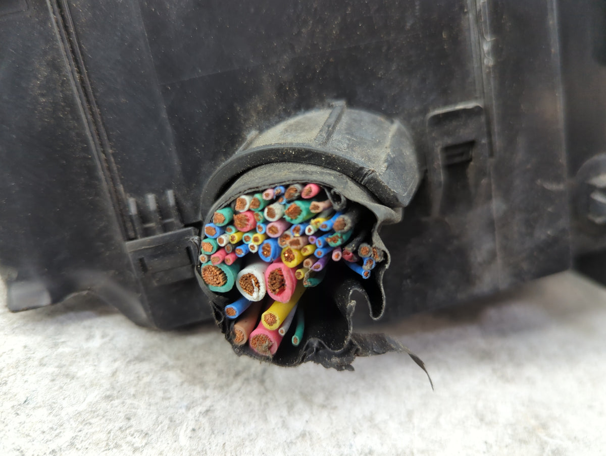 2012-2015 Nissan Rogue Fusebox Fuse Box Panel Relay Module P/N:284B6 JG03A Fits Fits 2012 2013 2014 2015 OEM Used Auto Parts