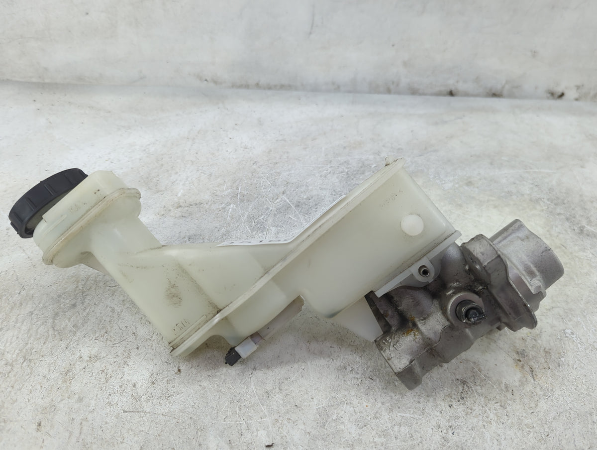 2008-2015 Nissan Rogue Brake Master Cylinder 1516242 - Oemusedautoparts1.com