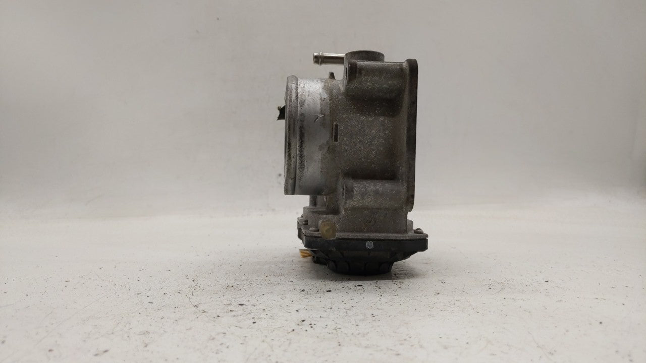 2014-2019 Nissan Rogue Throttle Body P/N:3TA60-01 B 3TA60-01 A Fits Fits 2013 2014 2015 2016 2017 2018 2019 OEM Used Auto Pa