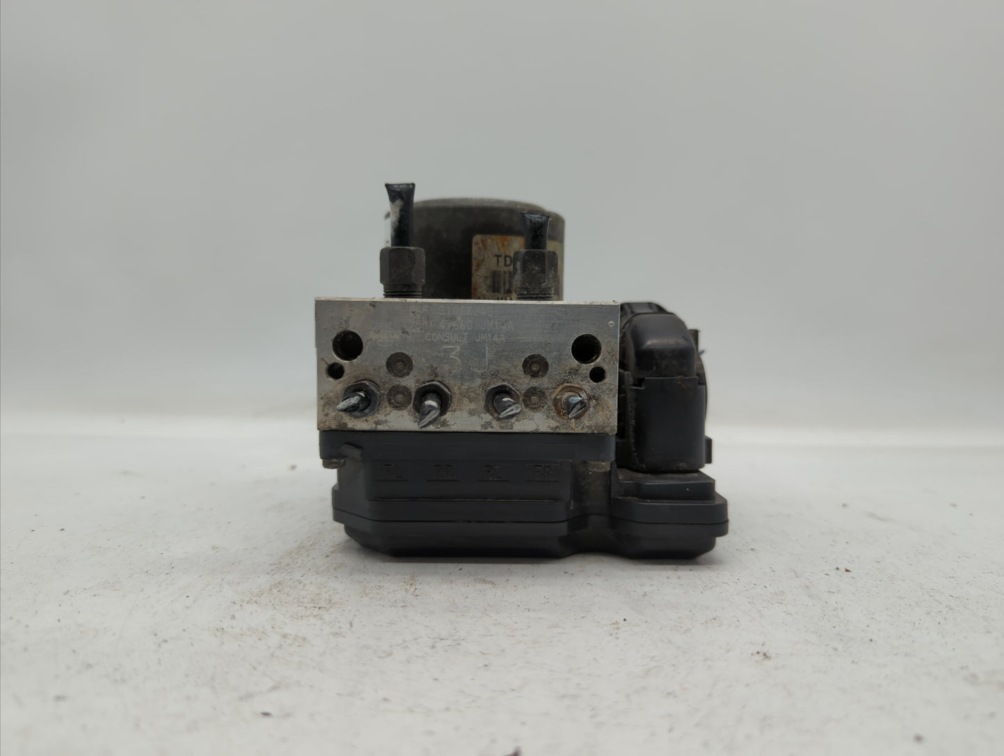 2012-2015 Nissan Rogue ABS Pump Control Module Replacement P/N:47660 JM14A Fits Fits 2012 2013 2014 2015 OEM Used Auto Parts