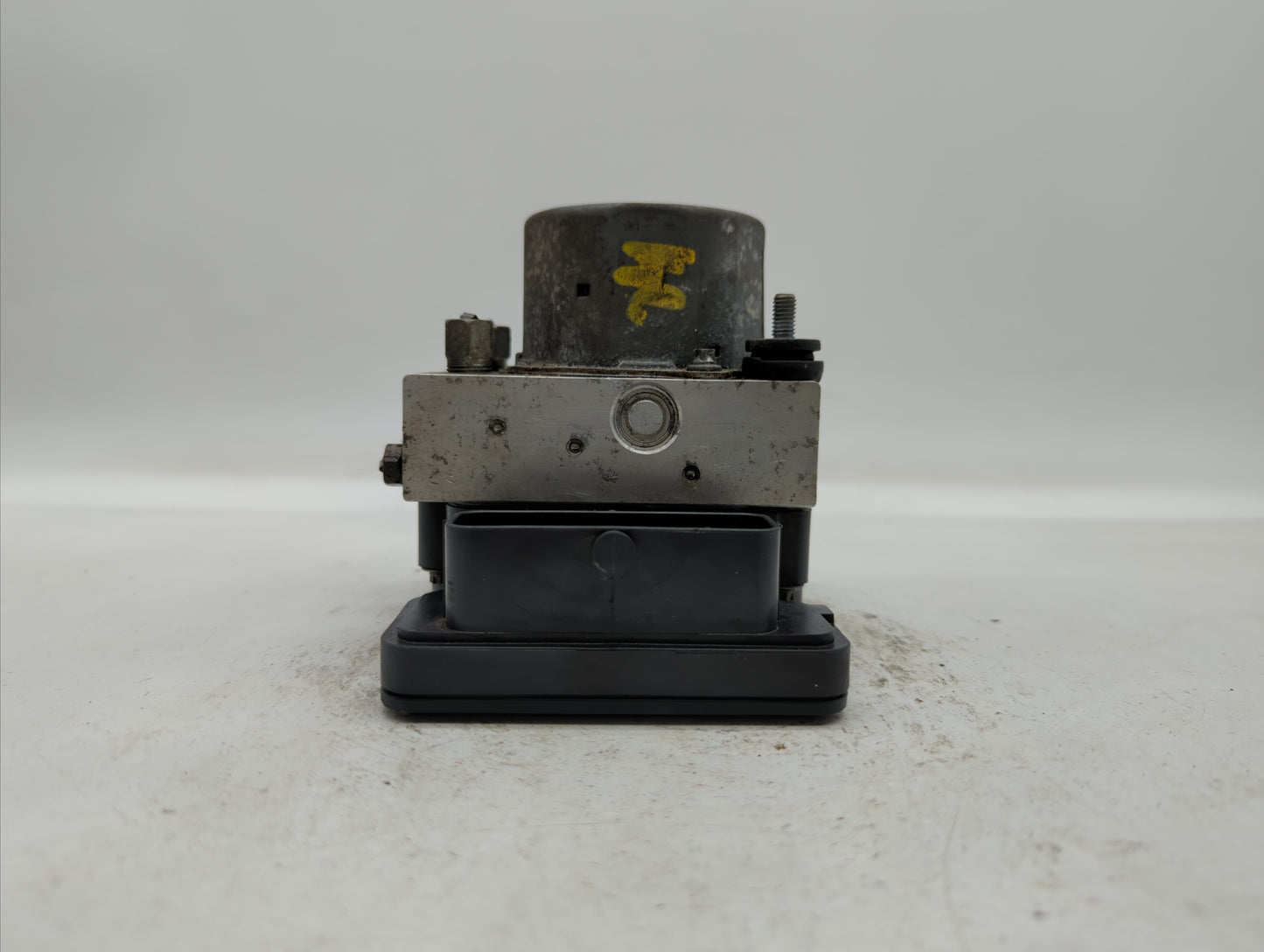 2014-2015 Nissan Rogue ABS Pump Control Module Replacement P/N:47660 4BF0A Fits Fits 2014 2015 OEM Used Auto Parts - Oemused