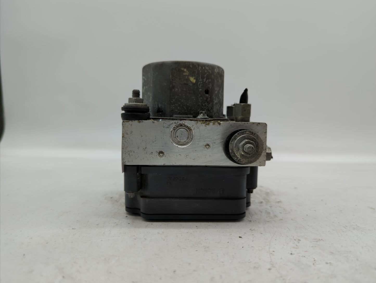 2014-2015 Nissan Rogue ABS Pump Control Module Replacement P/N:47660 4BF0A Fits Fits 2014 2015 OEM Used Auto Parts - Oemused