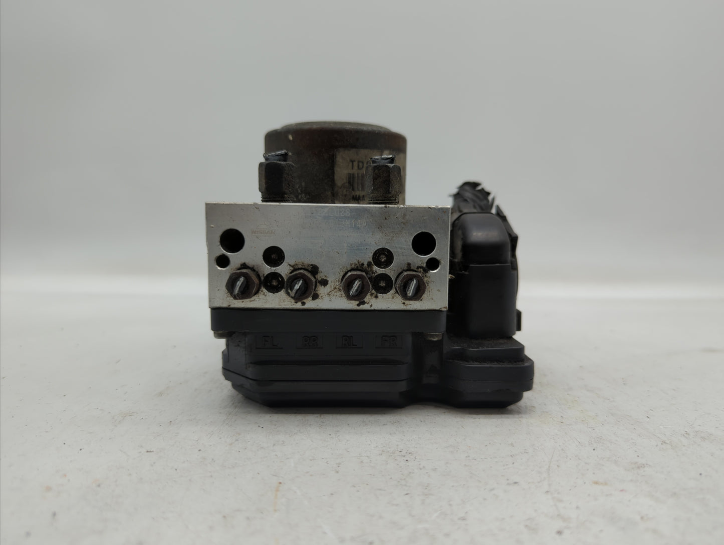 2012-2015 Nissan Rogue ABS Pump Control Module Replacement P/N:47660 JM14A Fits Fits 2012 2013 2014 2015 OEM Used Auto Parts