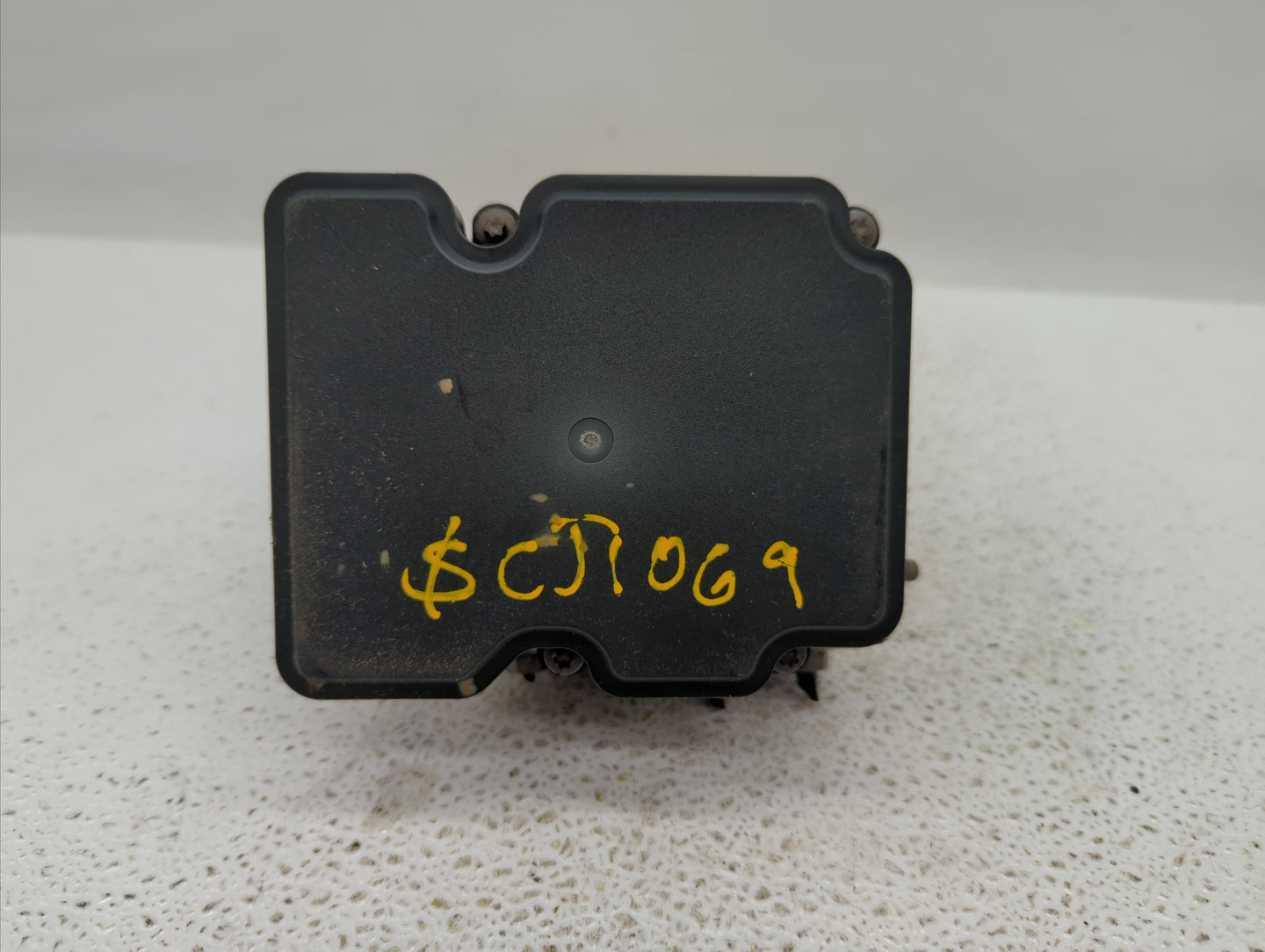 2014 Nissan Rogue ABS Pump Control Module Replacement P/N:47660-4BF0A 47660 4BF0A Fits OEM Used Auto Parts - Oemusedautopart