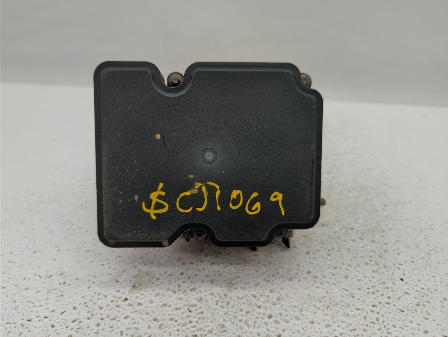 2014 Nissan Rogue ABS Pump Control Module Replacement P/N:47660-4BF0A 47660 4BF0A Fits OEM Used Auto Parts - Oemusedautopart