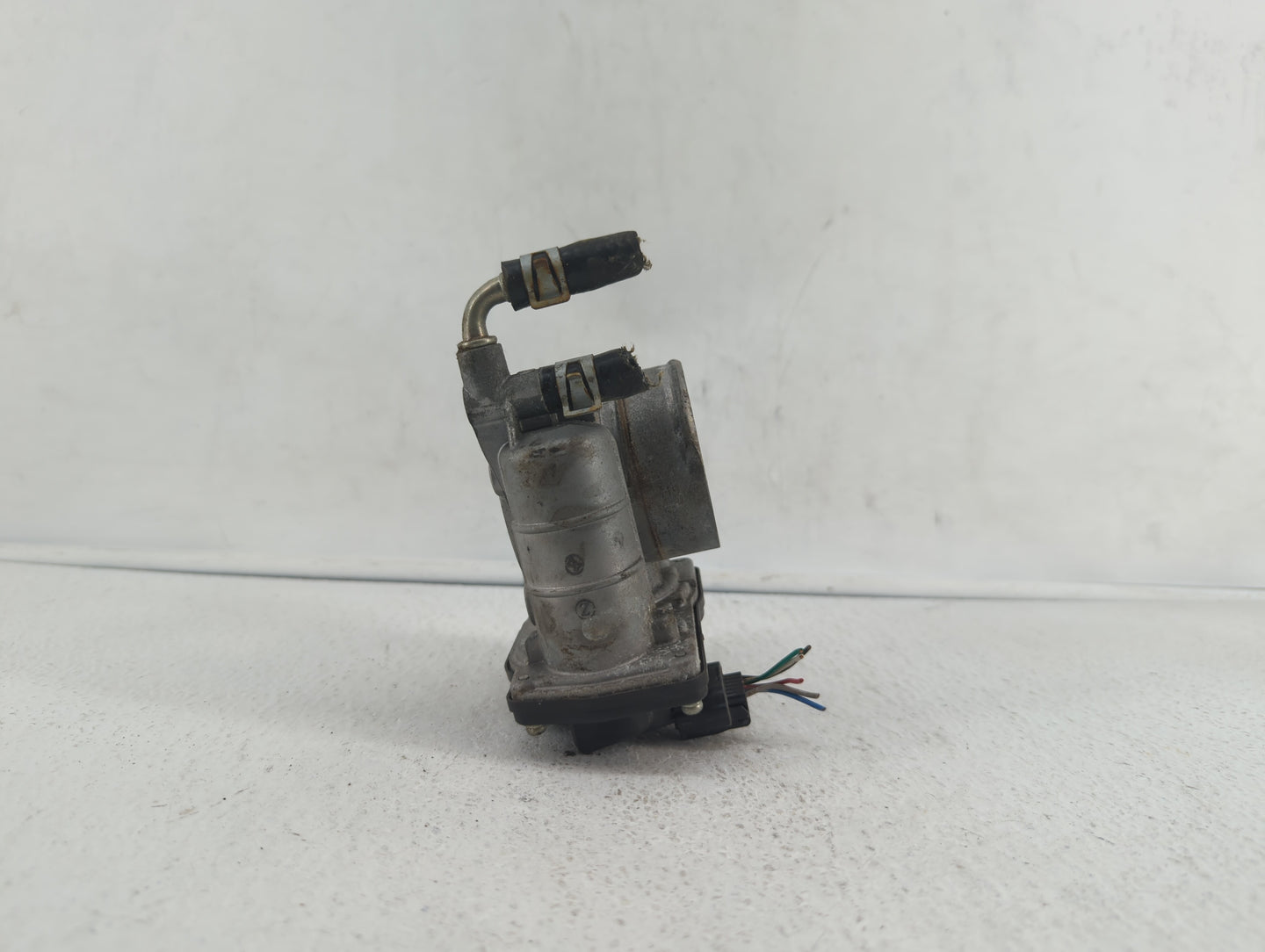 2011-2015 Nissan Rogue Throttle Body P/N:526-01 RME60-15 Fits Fits 2011 2012 2013 2014 2015 OEM Used Auto Parts - Oemusedaut