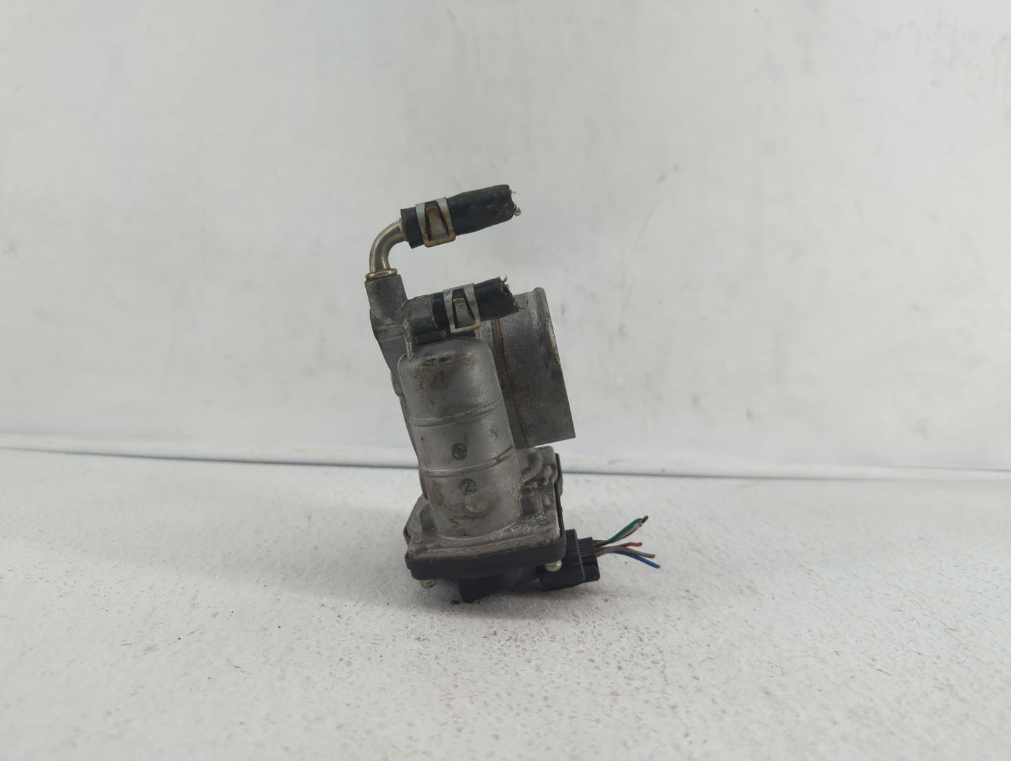 2011-2015 Nissan Rogue Throttle Body P/N:526-01 RME60-15 Fits Fits 2011 2012 2013 2014 2015 OEM Used Auto Parts - Oemusedaut