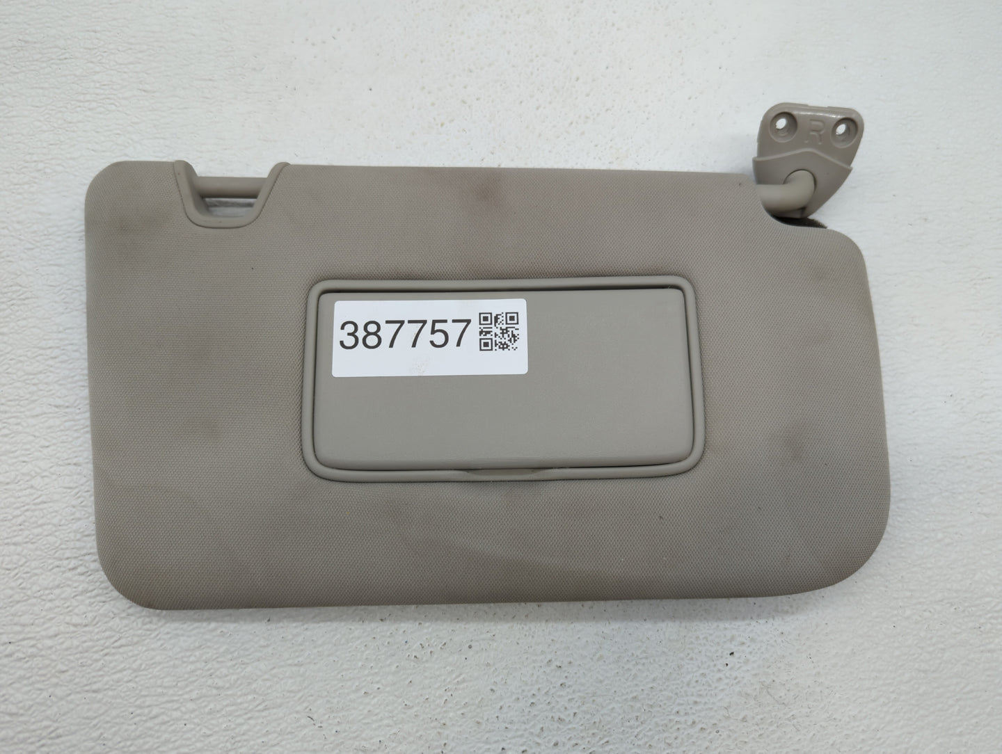 2014-2017 Nissan Rogue Sun Visor Shade Replacement Passenger Right Mirror Fits Fits 2014 2015 2016 2017 OEM Used Auto Parts 