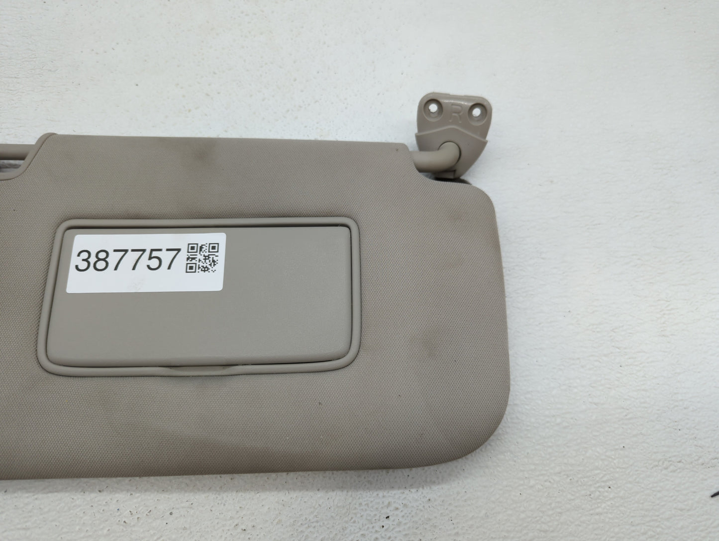 2014-2017 Nissan Rogue Sun Visor Shade Replacement Passenger Right Mirror Fits Fits 2014 2015 2016 2017 OEM Used Auto Parts 