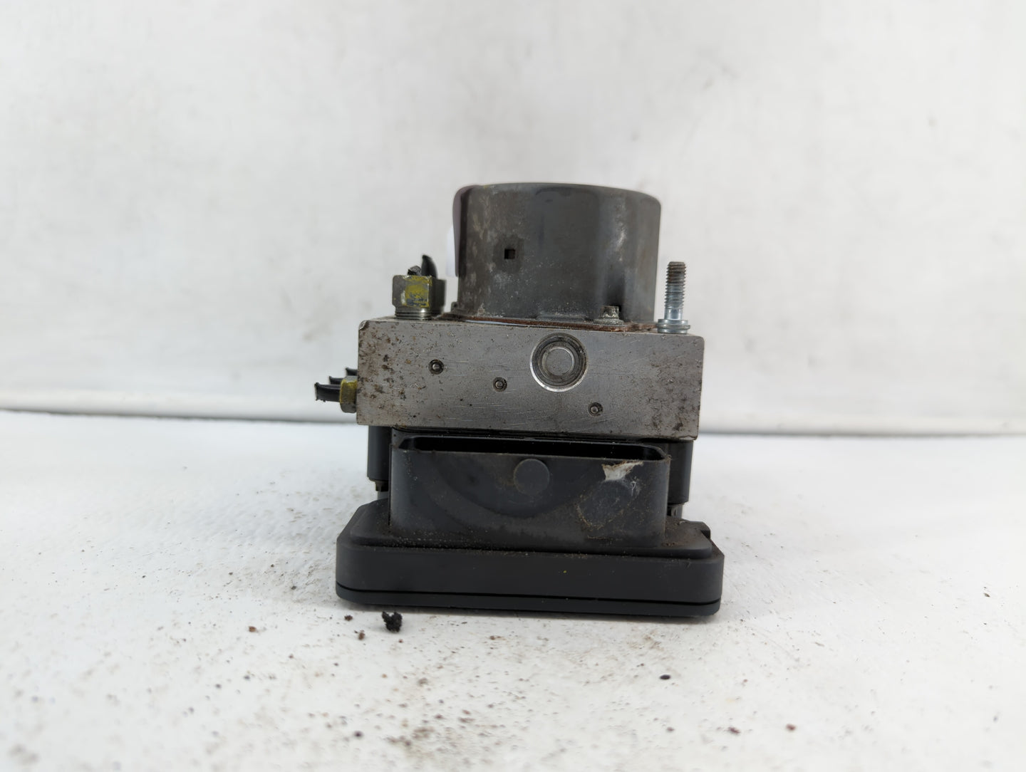 2014-2015 Nissan Rogue ABS Pump Control Module Replacement P/N:47660 4BF0A Fits Fits 2014 2015 OEM Used Auto Parts - Oemused