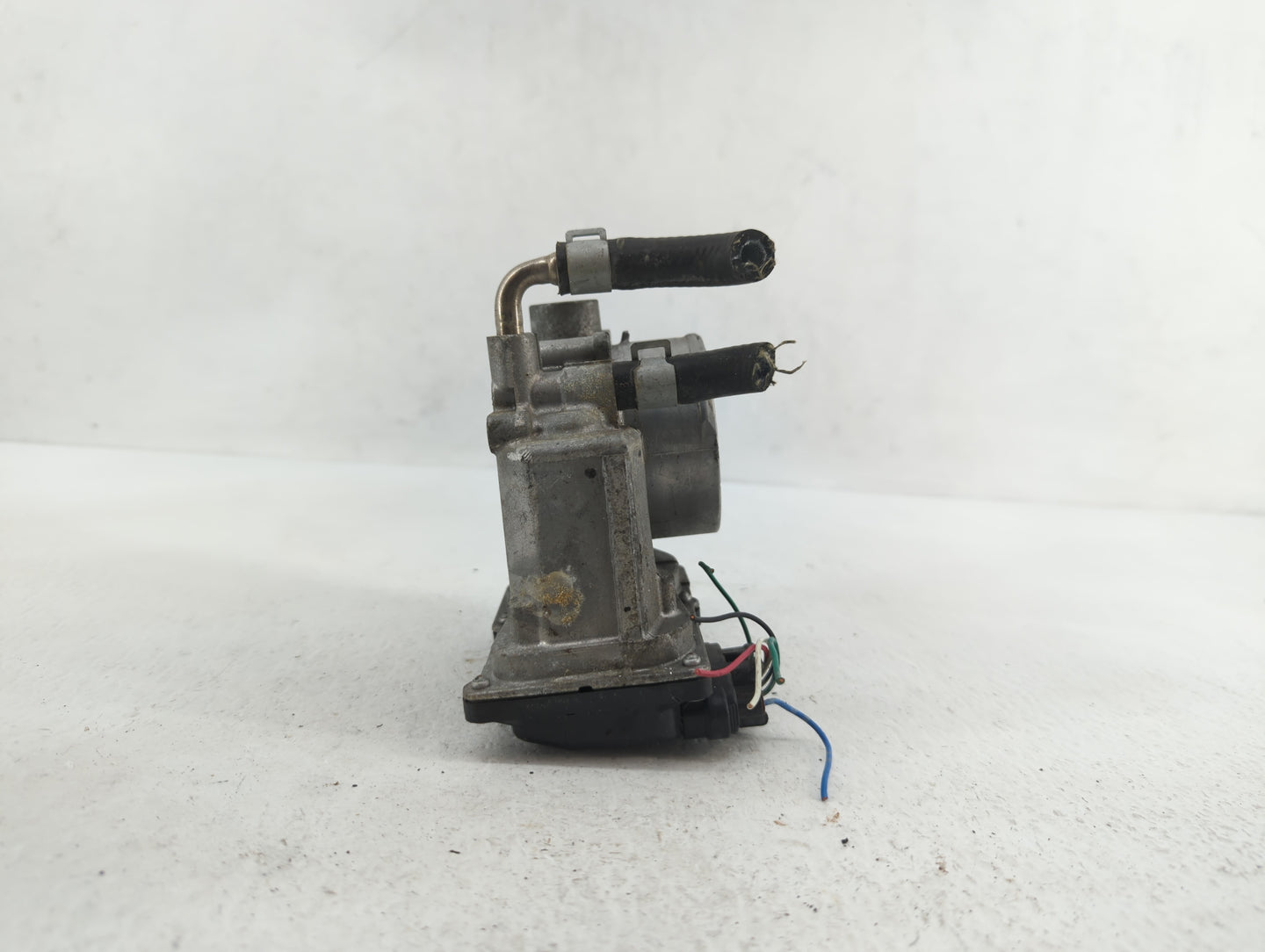 2014-2019 Nissan Rogue Throttle Body P/N:3TA60-01 C 3TA60-01 B, 3TA60-01 A Fits Fits 2013 2014 2015 2016 2017 2018 2019 OEM 