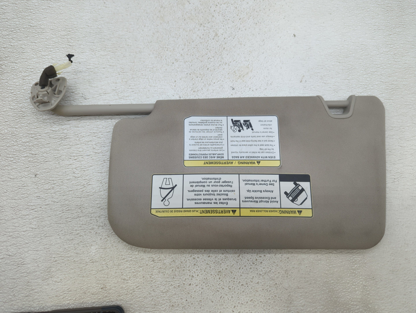 2014-2017 Nissan Rogue Sun Visor Shade Replacement Passenger Right Mirror Fits Fits 2014 2015 2016 2017 OEM Used Auto Parts 