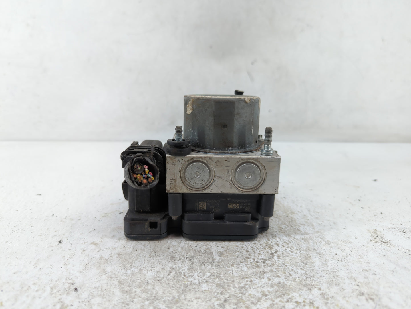 2014-2015 Nissan Rogue ABS Pump Control Module Replacement P/N:47660 4BL0A 47660 4BF0A Fits Fits 2014 2015 OEM Used Auto Par