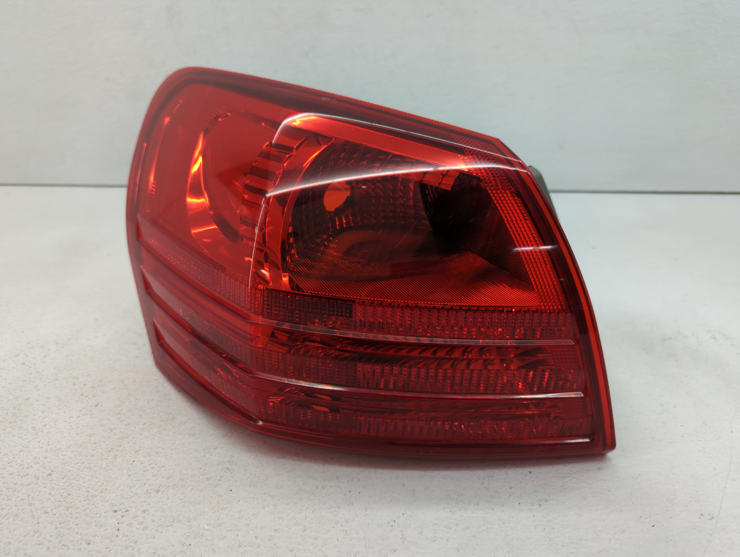2008-2015 Nissan Rogue Tail Light Assembly Driver Left OEM Fits Fits 2008 2009 2010 2011 2012 2013 2014 2015 OEM Used Auto P