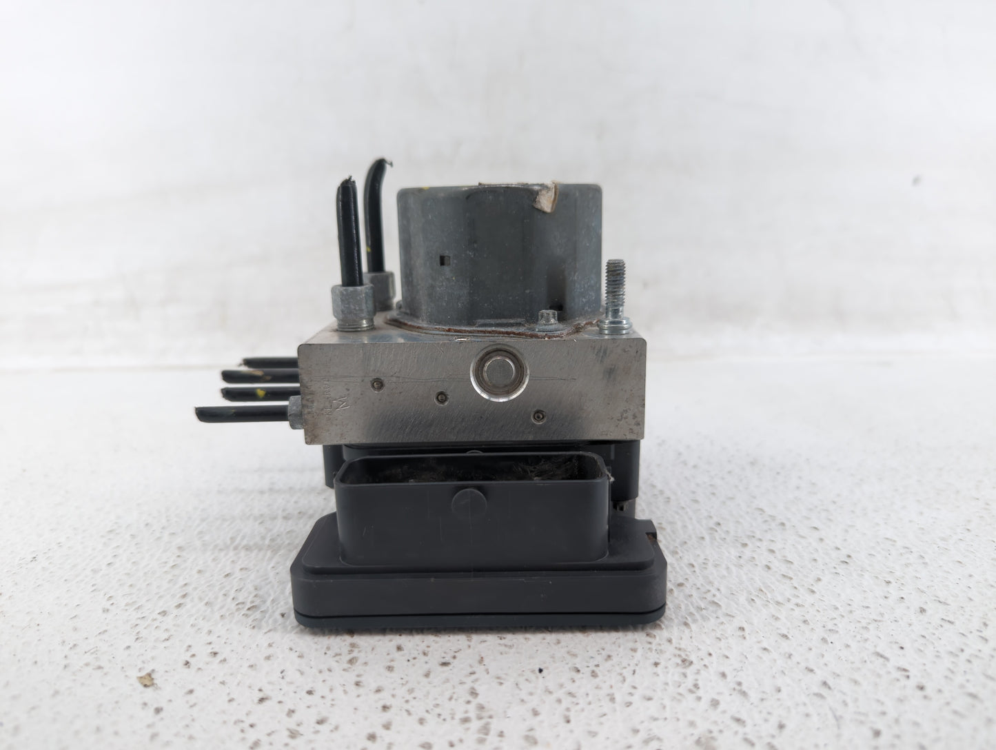 2014-2015 Nissan Rogue ABS Pump Control Module Replacement P/N:47660-4BF0A Fits Fits 2014 2015 OEM Used Auto Parts - Oemused