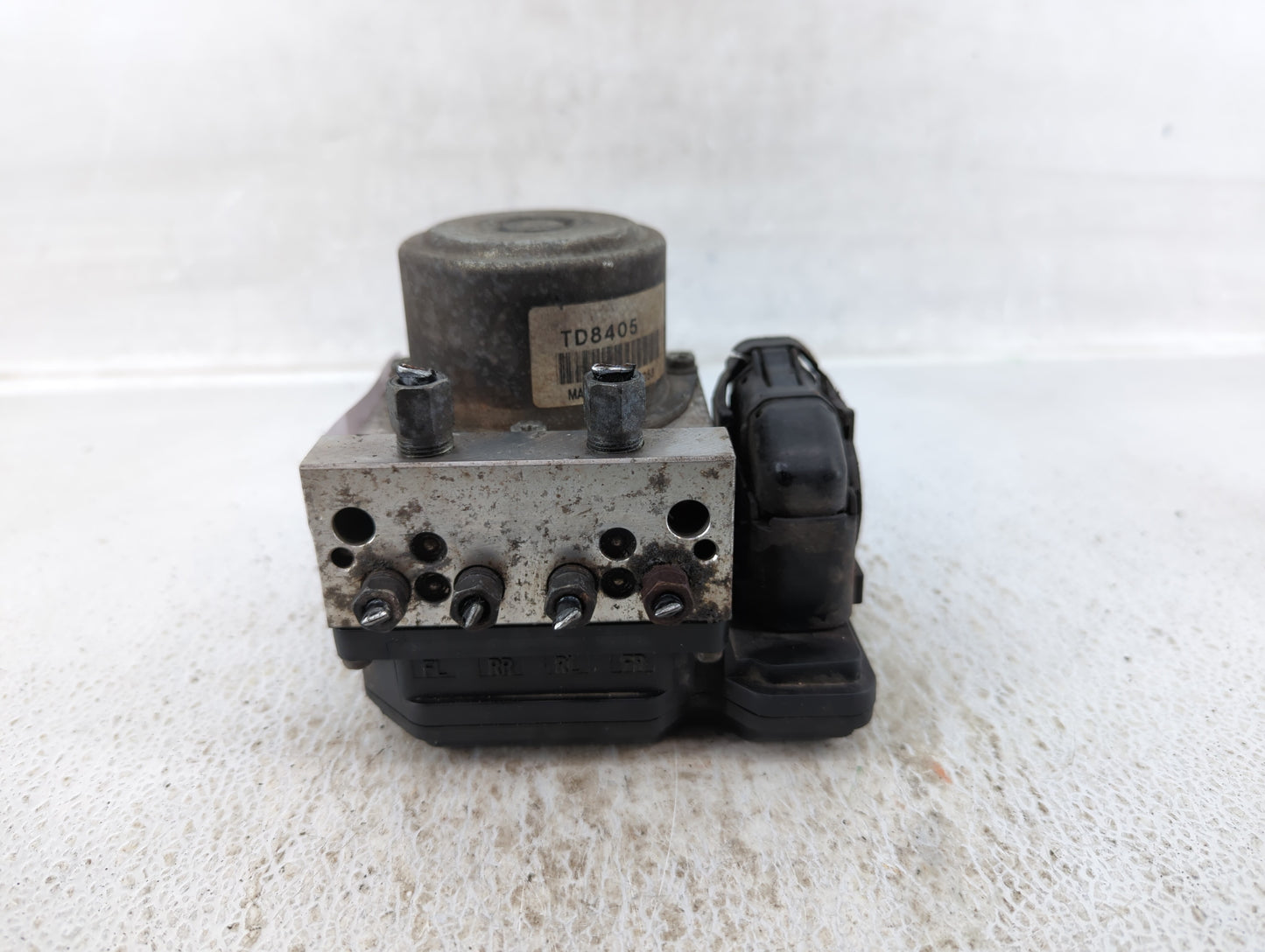 2012-2015 Nissan Rogue ABS Pump Control Module Replacement P/N:TD8405 Fits Fits 2012 2013 2014 2015 OEM Used Auto Parts - Oe