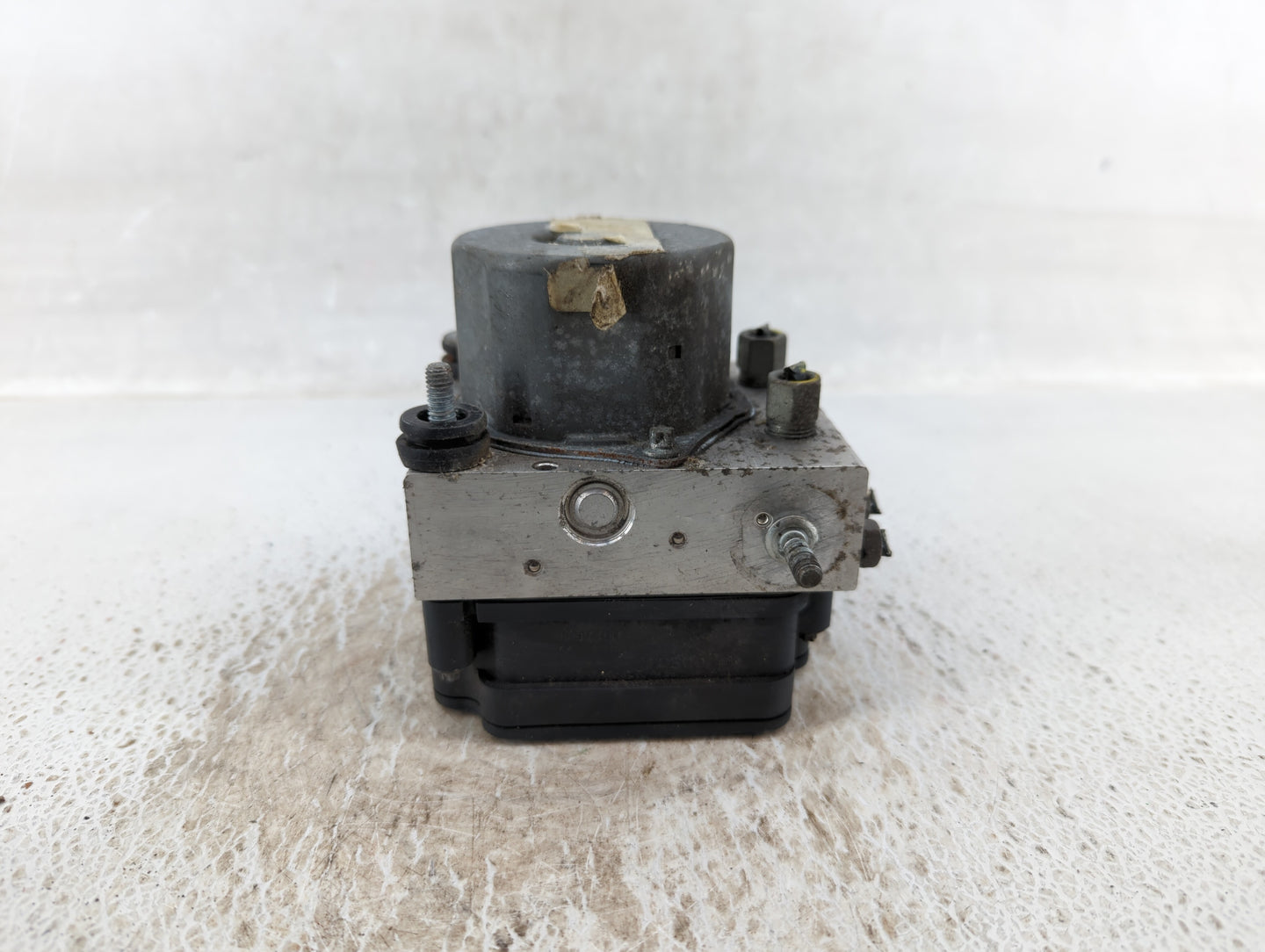2014-2015 Nissan Rogue ABS Pump Control Module Replacement P/N:47660-4BF0A Fits Fits 2014 2015 OEM Used Auto Parts - Oemused