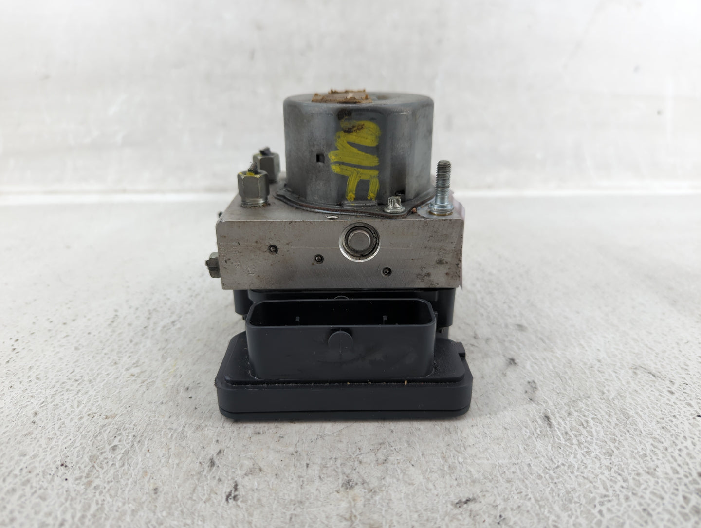 2014-2015 Nissan Rogue ABS Pump Control Module Replacement P/N:47660 4BA0A Fits Fits 2014 2015 OEM Used Auto Parts - Oemused