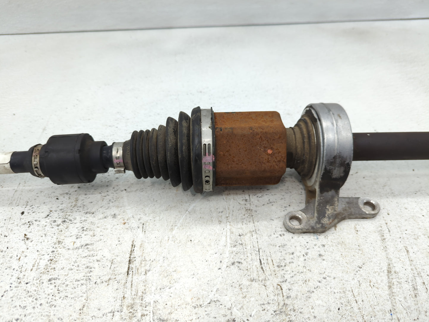 2014 Nissan Rogue Axle Shaft Front Driver Cv C/v - Oemusedautoparts1.com