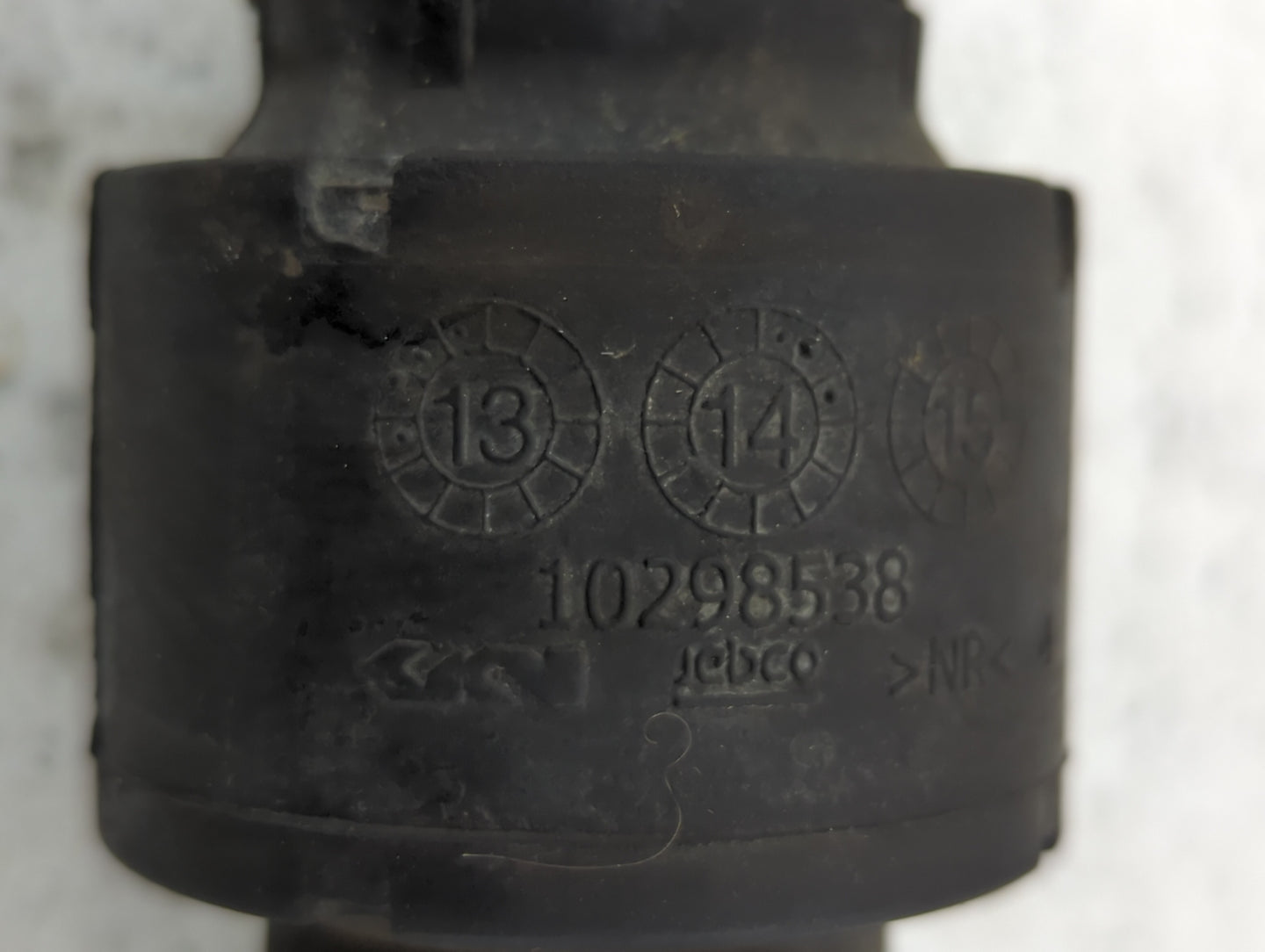 2014 Nissan Rogue Axle Shaft Front Driver Cv C/v - Oemusedautoparts1.com