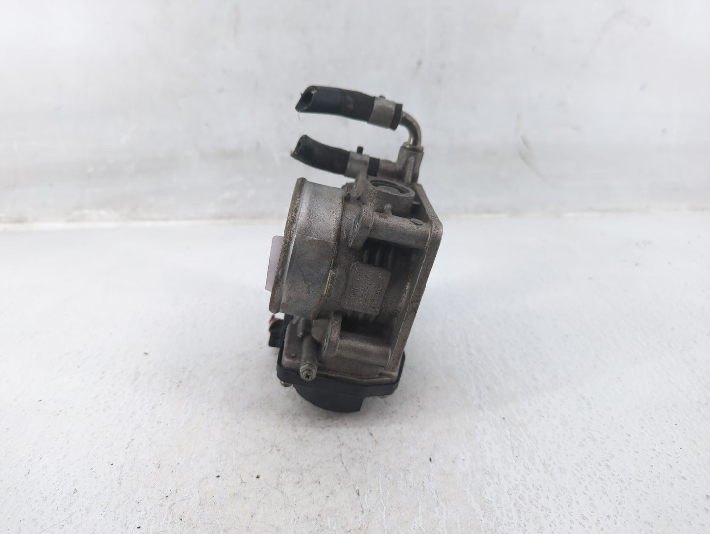 2011-2015 Nissan Rogue Throttle Body P/N:RME60-15 Fits Fits 2011 2012 2013 2014 2015 OEM Used Auto Parts - Oemusedautoparts1