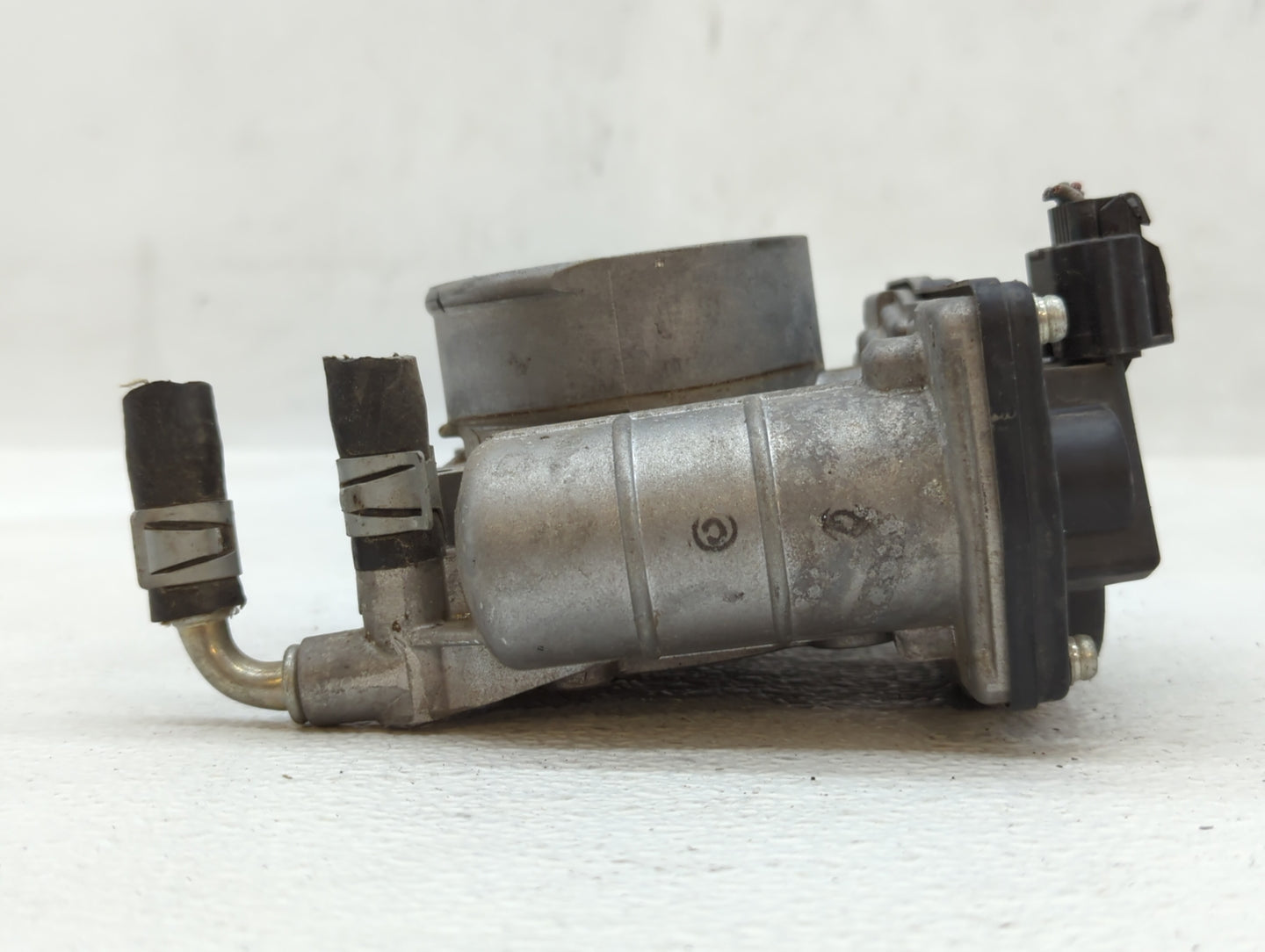 2011-2015 Nissan Rogue Throttle Body P/N:RME60-15 Fits Fits 2011 2012 2013 2014 2015 OEM Used Auto Parts - Oemusedautoparts1