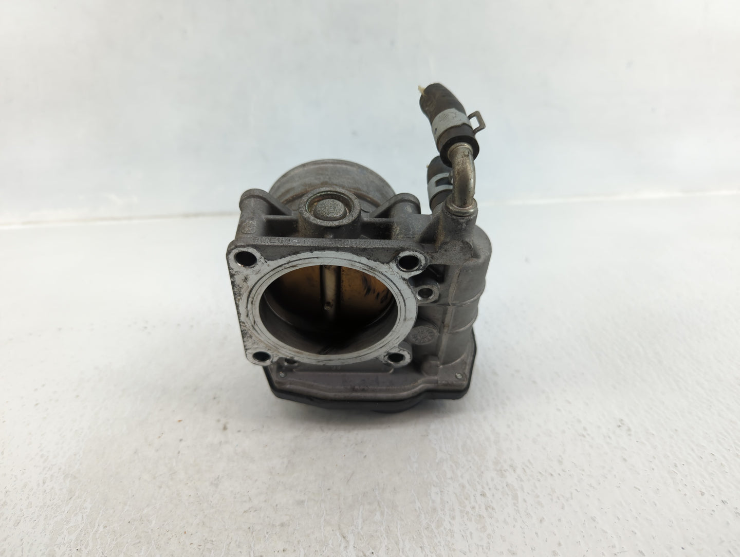 2011-2015 Nissan Rogue Throttle Body P/N:RME60-15 Fits Fits 2011 2012 2013 2014 2015 OEM Used Auto Parts - Oemusedautoparts1