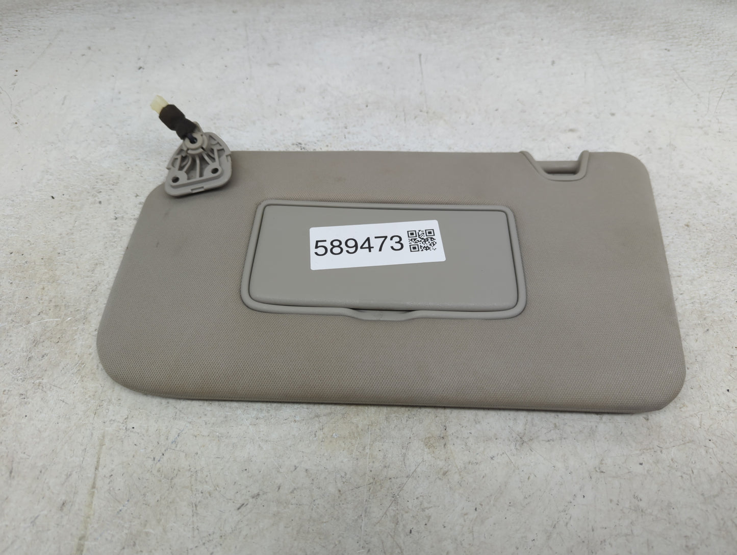2014-2017 Nissan Rogue Sun Visor Shade Replacement Driver Left Mirror Fits Fits 2014 2015 2016 2017 OEM Used Auto Parts - Oe
