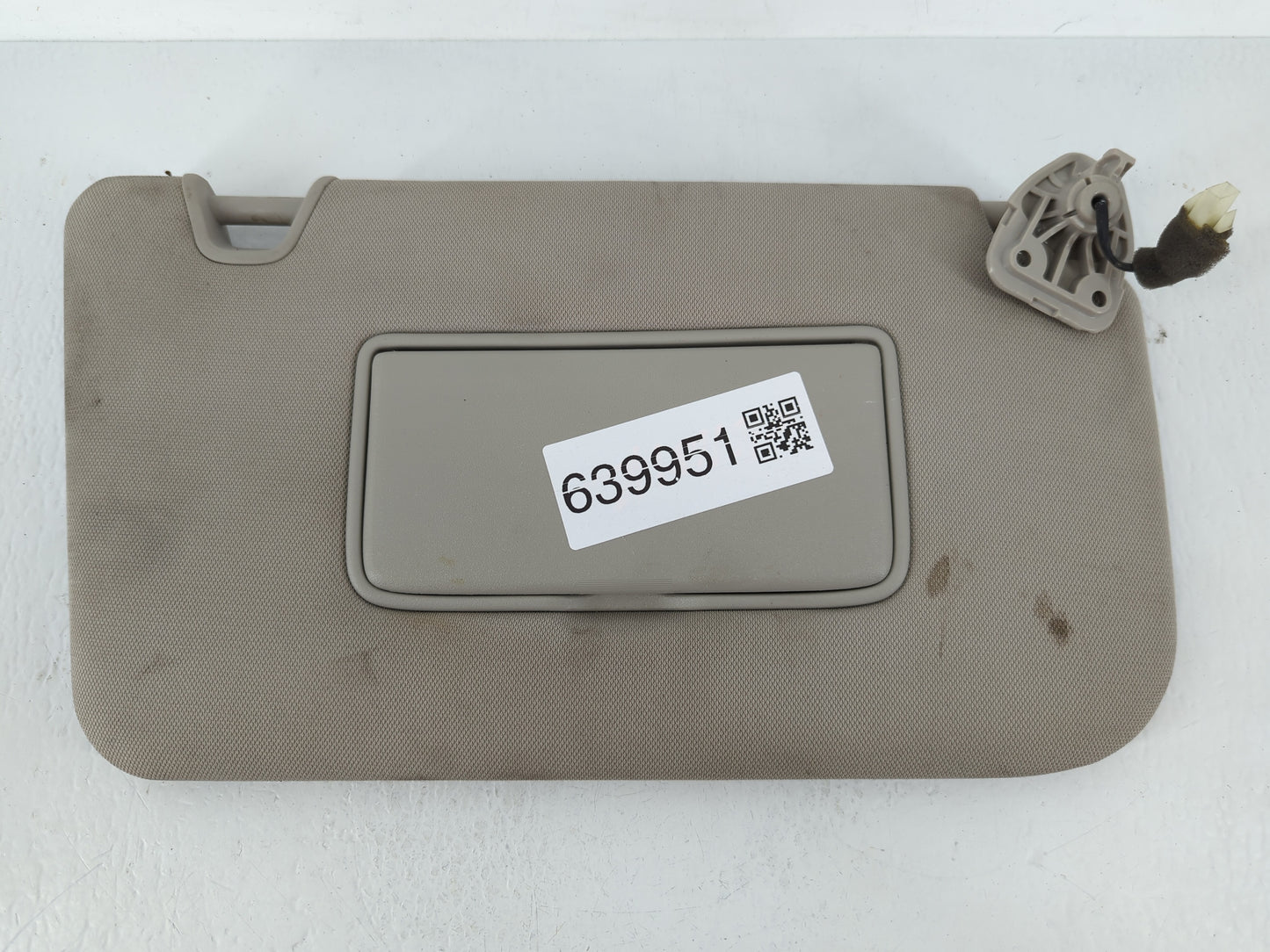 2014-2017 Nissan Rogue Sun Visor Shade Replacement Passenger Right Mirror Fits Fits 2014 2015 2016 2017 OEM Used Auto Parts 