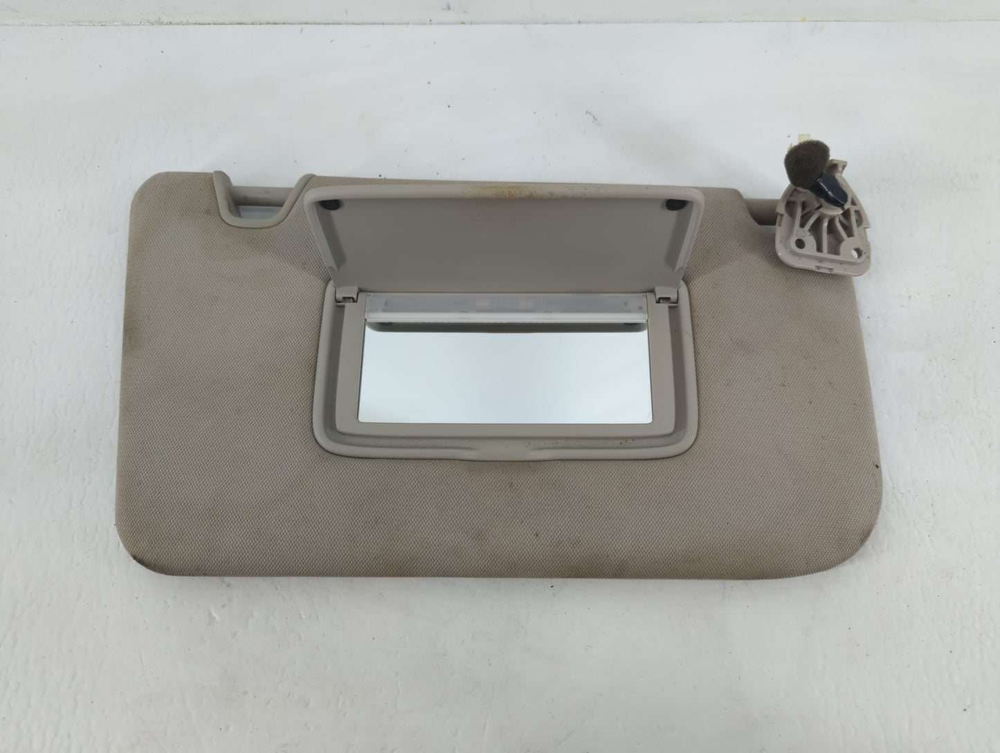 2014-2017 Nissan Rogue Sun Visor Shade Replacement Passenger Right Mirror Fits Fits 2014 2015 2016 2017 OEM Used Auto Parts 