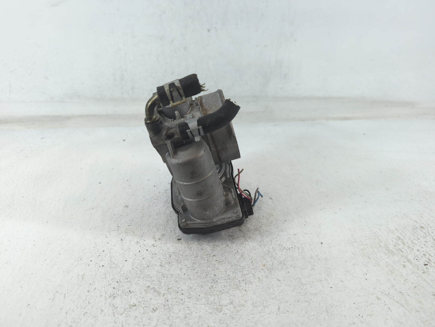 2011-2015 Nissan Rogue Throttle Body P/N:391951 RME60-15 Fits Fits 2011 2012 2013 2014 2015 OEM Used Auto Parts - Oemusedaut