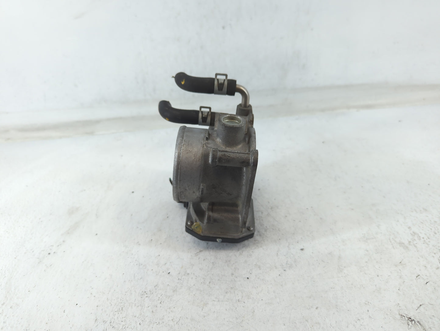2014-2020 Nissan Rogue Throttle Body P/N:3TA60-01 A Fits Fits 2013 2014 2015 2016 2017 2018 2019 2020 OEM Used Auto Parts - 