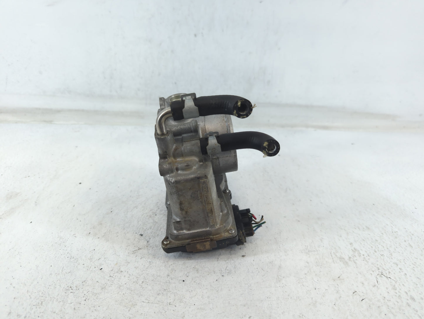 2014-2020 Nissan Rogue Throttle Body P/N:3TA60-01 A Fits Fits 2013 2014 2015 2016 2017 2018 2019 2020 OEM Used Auto Parts - 