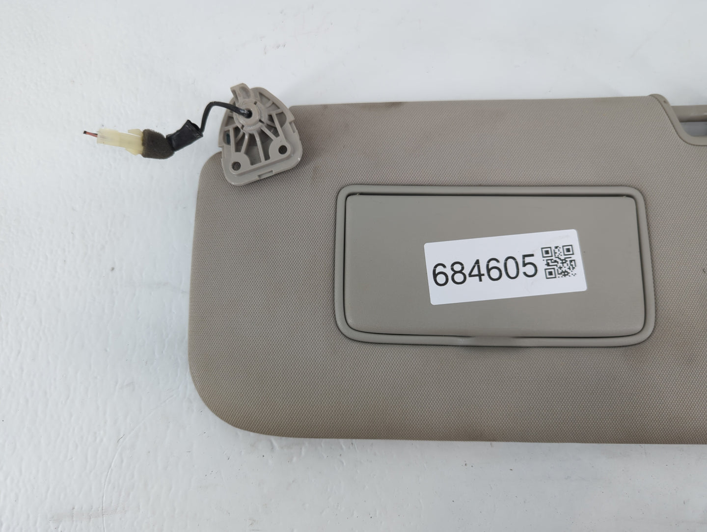 2014-2017 Nissan Rogue Sun Visor Shade Replacement Passenger Right Mirror Fits Fits 2014 2015 2016 2017 OEM Used Auto Parts 