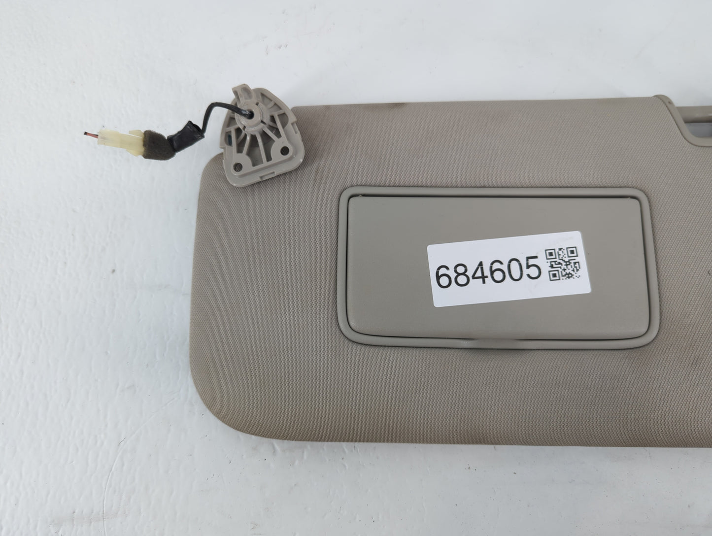 2014-2017 Nissan Rogue Sun Visor Shade Replacement Passenger Right Mirror Fits Fits 2014 2015 2016 2017 OEM Used Auto Parts 
