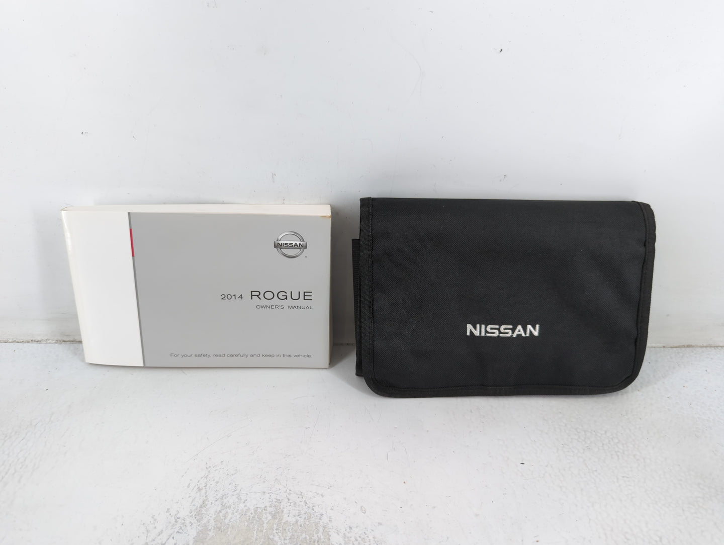 2014 Nissan Rogue Owners Manual Book Guide P/N:TOOUM-JM03D OEM Used Auto Parts - Oemusedautoparts1.com