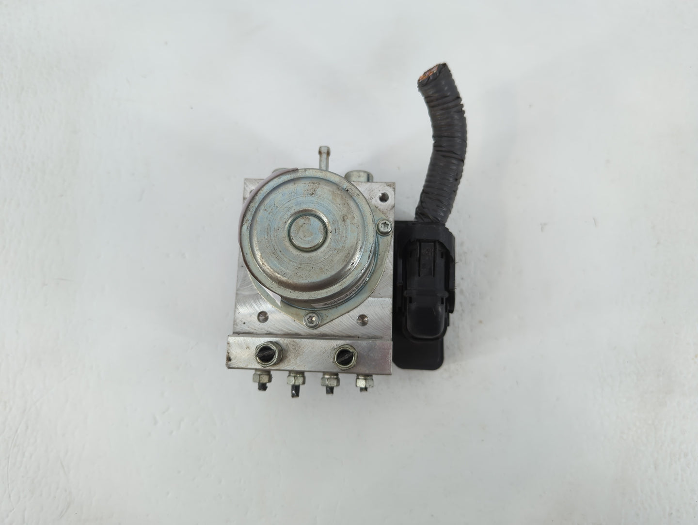 2012-2015 Nissan Rogue ABS Pump Control Module Replacement P/N:47660 JM04A Fits Fits 2012 2013 2014 2015 OEM Used Auto Parts