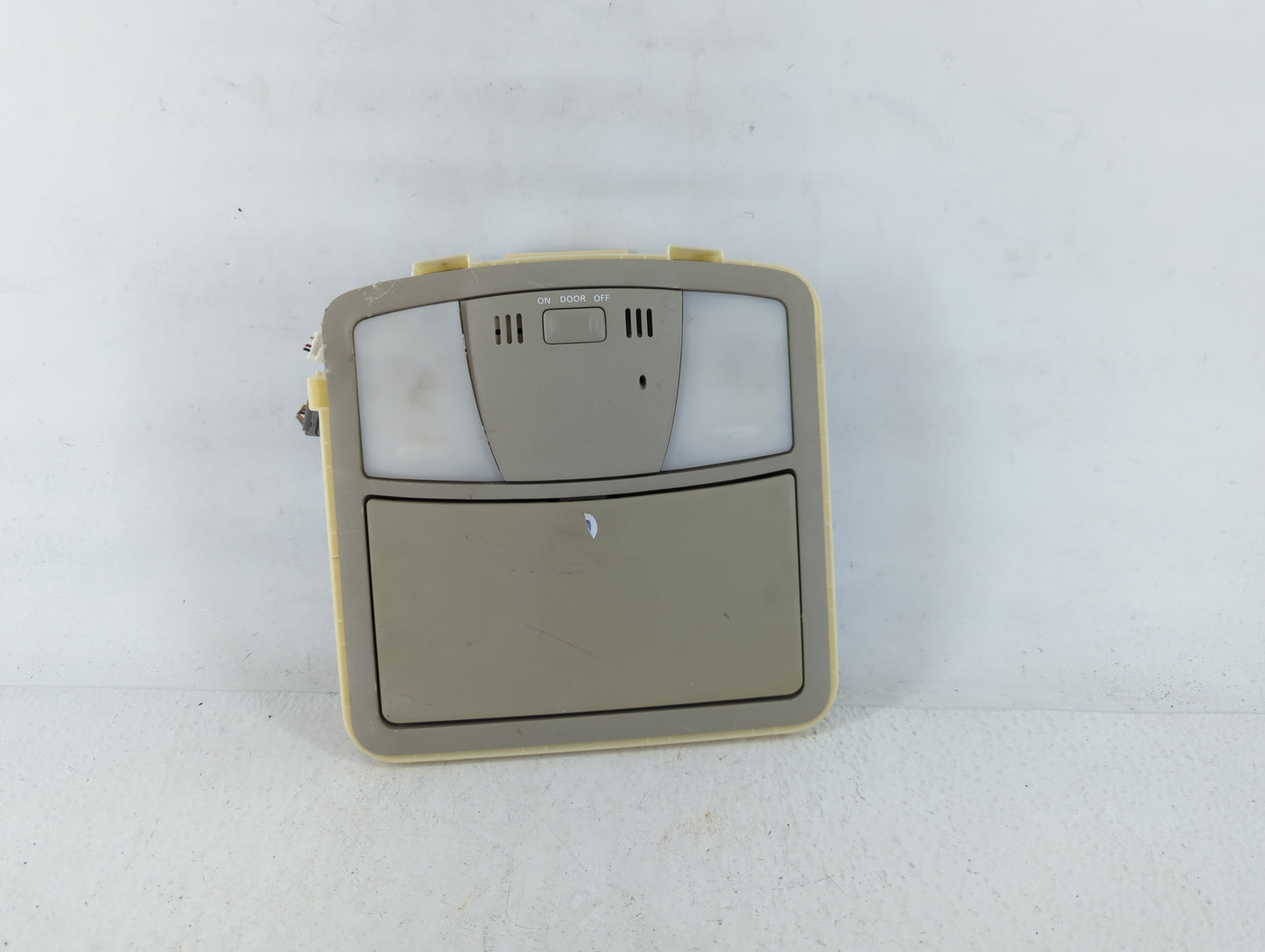 2014 Nissan Rogue Overhead Roof Console - Oemusedautoparts1.com