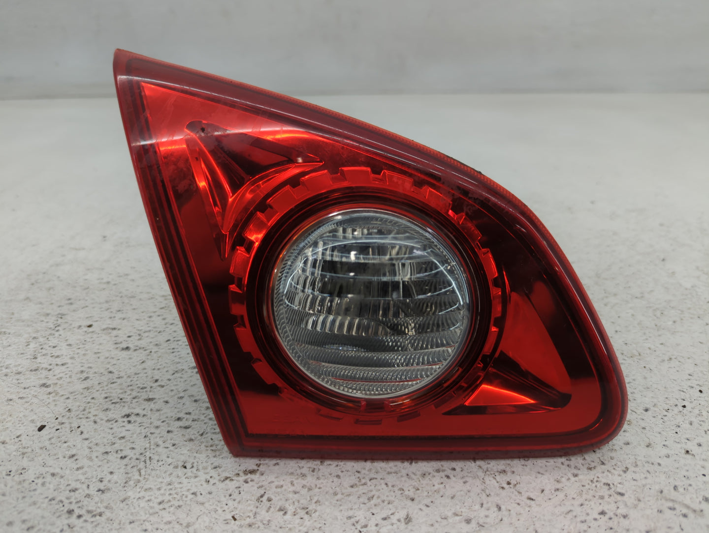 2009-2015 Nissan Rogue Tail Light Assembly Driver Left OEM Fits Fits 2009 2010 2011 2012 2013 2014 2015 OEM Used Auto Parts 