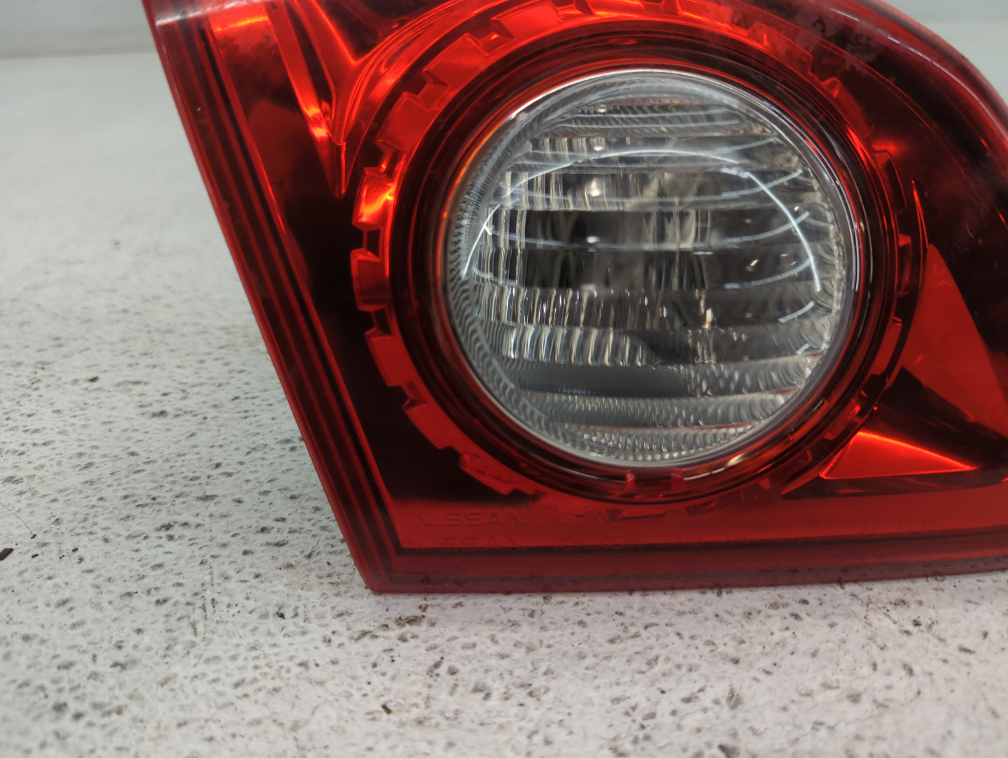 2009-2015 Nissan Rogue Tail Light Assembly Driver Left OEM Fits Fits 2009 2010 2011 2012 2013 2014 2015 OEM Used Auto Parts 