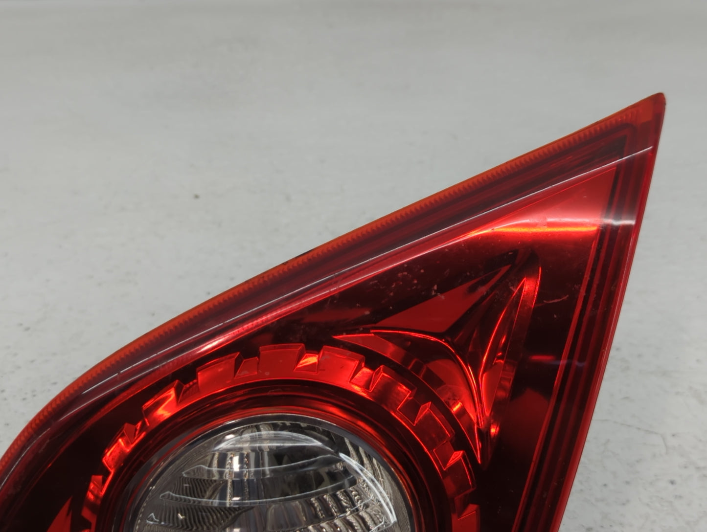 2009-2015 Nissan Rogue Tail Light Assembly Passenger Right OEM P/N:949 689 SAE R Fits Fits 2009 2010 2011 2012 2013 2014 201