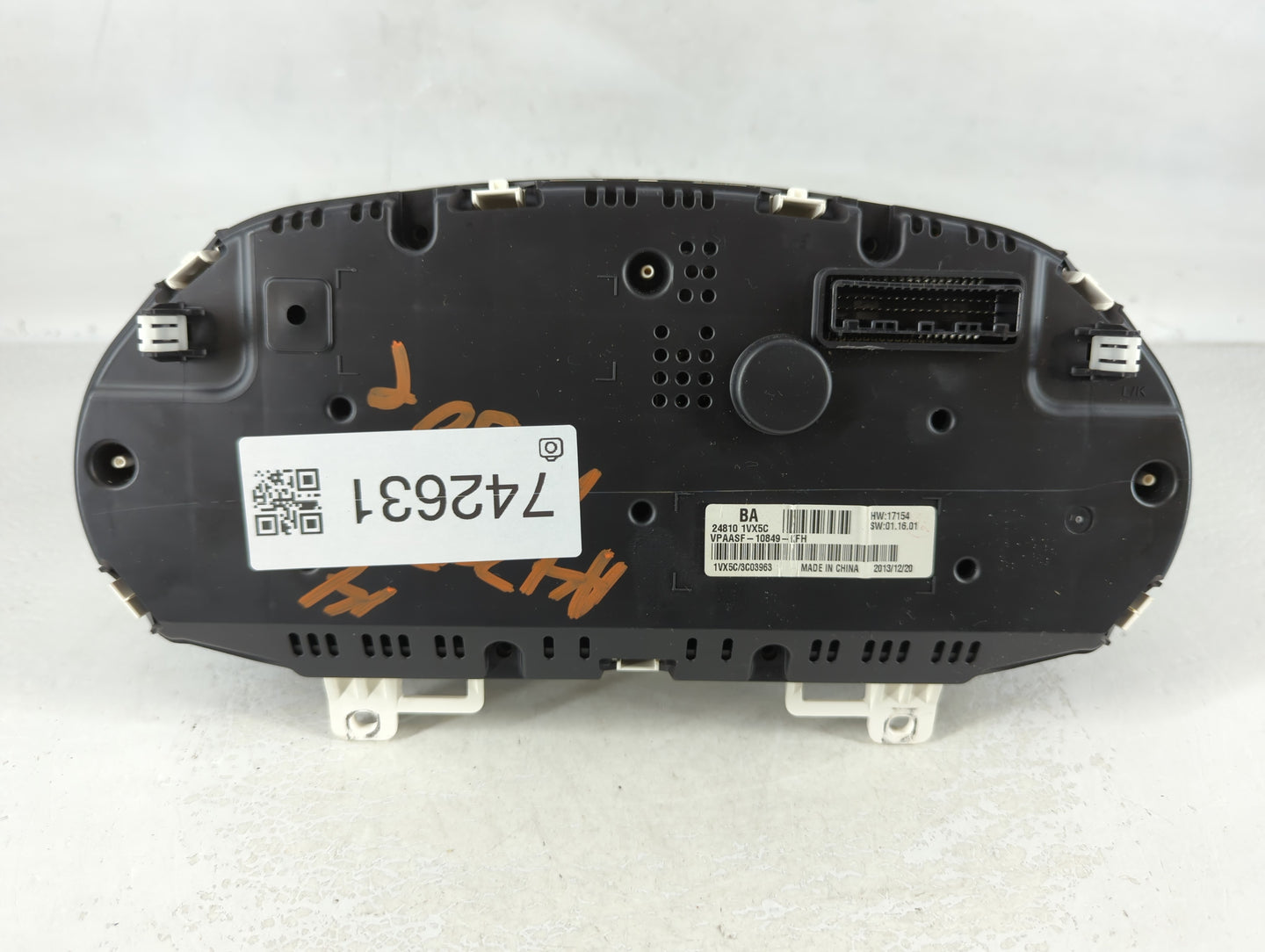 2012-2015 Nissan Rogue Instrument Cluster Speedometer Gauges P/N:VPAASF-10849-LFH 24810 1VX5C Fits Fits 2012 2013 2014 2015 